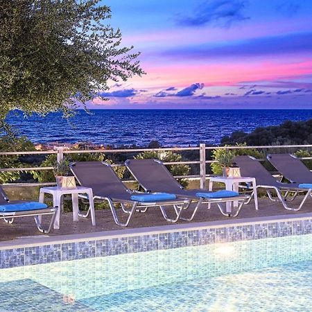 Aqua Blue Villas With Heated Pool Mathés Esterno foto