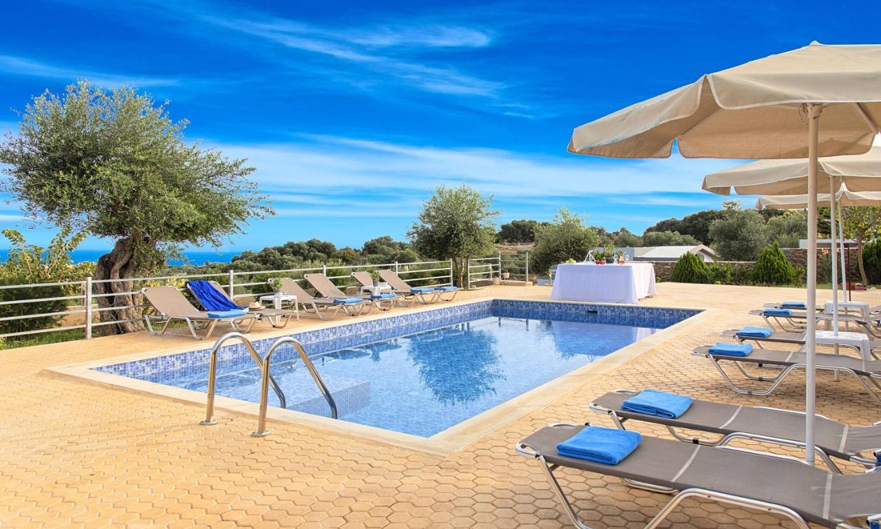 Aqua Blue Villas With Heated Pool Mathés Esterno foto