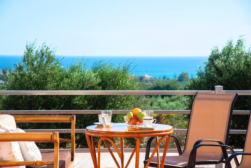 Aqua Blue Villas With Heated Pool Mathés Esterno foto
